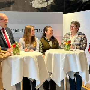 gundl-nrw-landtag-int-frauentag-01.jpg